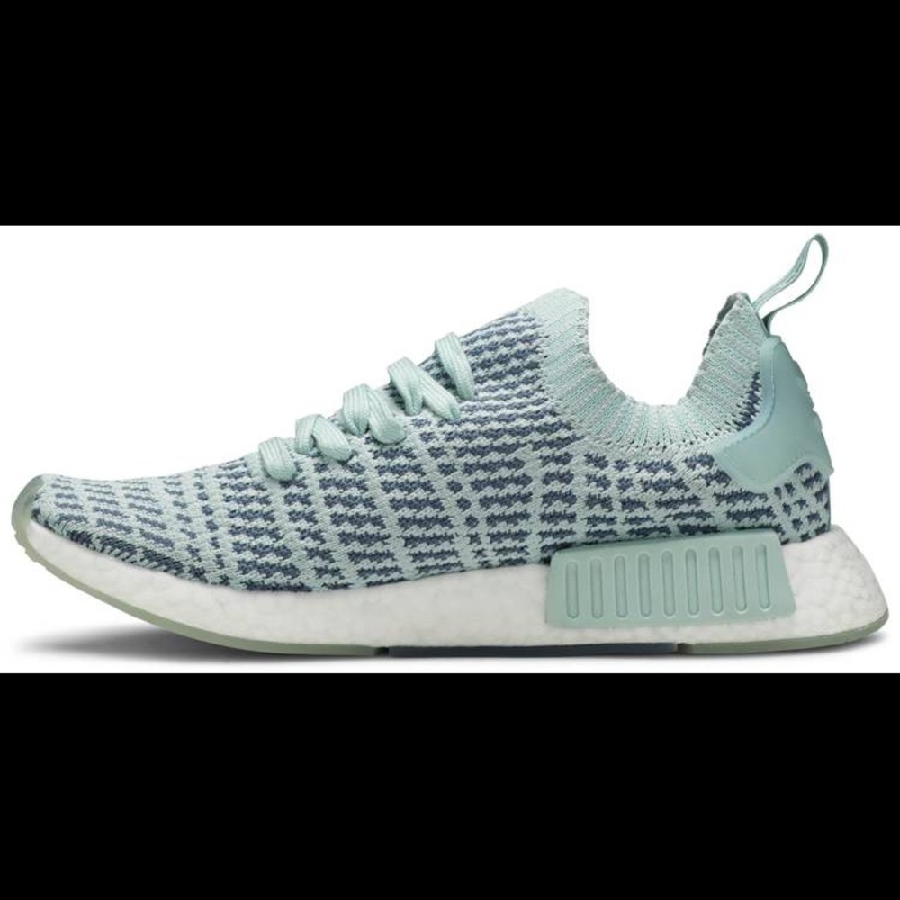 NWOT Adidas NMD R1 Primeknit Sneakers
